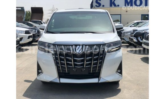 Acheter Import Voiture Toyota Alphard Blanc à Import - Dubai, Kailahun Acheter Import Voiture Toyota Alphard Blanc à Import - Dubai, Kailahun