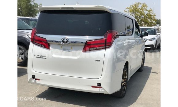 Acheter Import Voiture Toyota Alphard Blanc à Import - Dubai, Kailahun Acheter Import Voiture Toyota Alphard Blanc à Import - Dubai, Kailahun