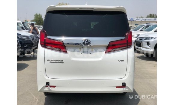 Acheter Import Voiture Toyota Alphard Blanc à Import - Dubai, Kailahun Acheter Import Voiture Toyota Alphard Blanc à Import - Dubai, Kailahun