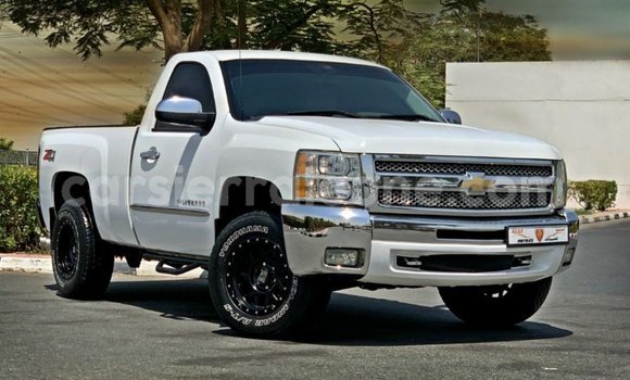 Buy Import Chevrolet Silverado White Car in Import - Dubai in Kailahun Buy Import Chevrolet Silverado White Car in Import - Dubai in Kailahun