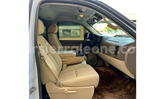 Buy Import Chevrolet Silverado White Car in Import - Dubai in Kailahun Buy Import Chevrolet Silverado White Car in Import - Dubai in Kailahun
