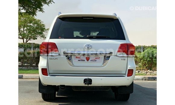 Buy Import Toyota Land Cruiser White Car in Import - Dubai in Kailahun Buy Import Toyota Land Cruiser White Car in Import - Dubai in Kailahun