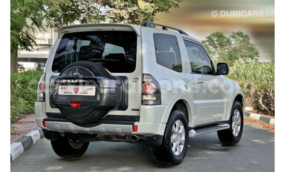 Buy Import Mitsubishi Pajero White Car in Import - Dubai in Kailahun Buy Import Mitsubishi Pajero White Car in Import - Dubai in Kailahun