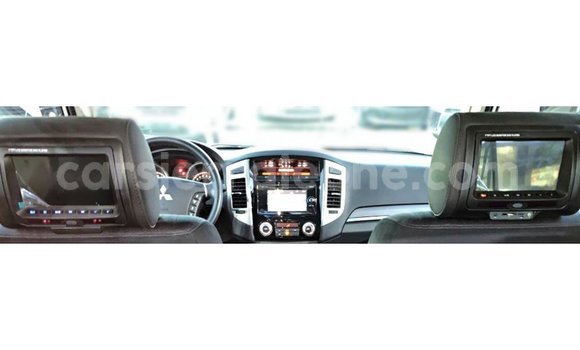 Buy Import Mitsubishi Pajero White Car in Import - Dubai in Kailahun Buy Import Mitsubishi Pajero White Car in Import - Dubai in Kailahun