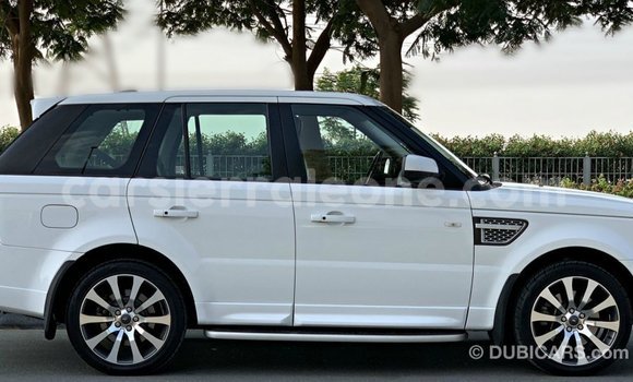 Buy Import Land Rover Range Rover White Car in Import - Dubai in Kailahun Buy Import Land Rover Range Rover White Car in Import - Dubai in Kailahun