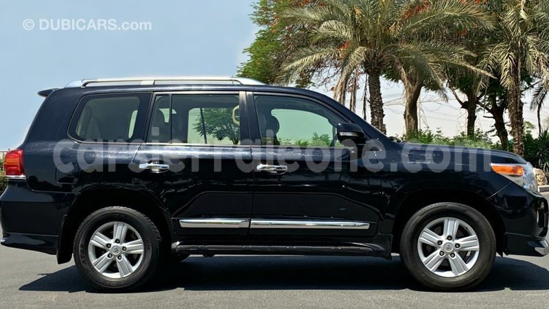 Big with watermark toyota land cruiser kailahun import dubai 6744