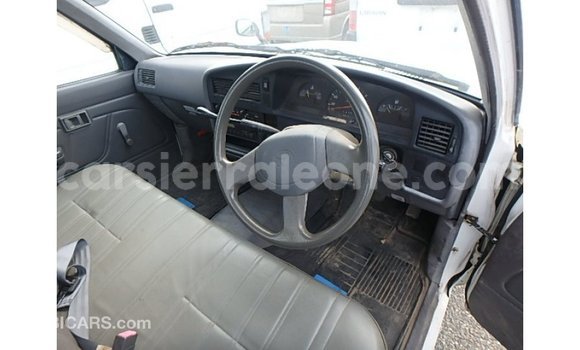 Buy Import Toyota Hilux White Car in Import - Dubai in Kailahun Buy Import Toyota Hilux White Car in Import - Dubai in Kailahun