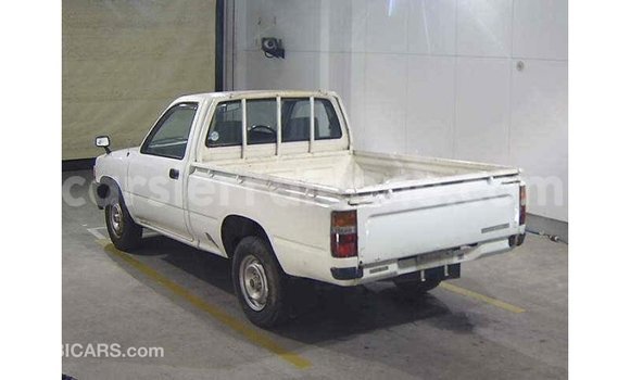 Buy Import Toyota Hilux White Car in Import - Dubai in Kailahun Buy Import Toyota Hilux White Car in Import - Dubai in Kailahun
