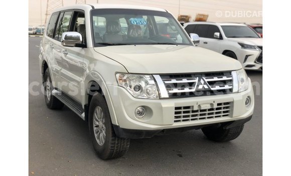 Buy Import Mitsubishi Pajero White Car in Import - Dubai in Kailahun Buy Import Mitsubishi Pajero White Car in Import - Dubai in Kailahun