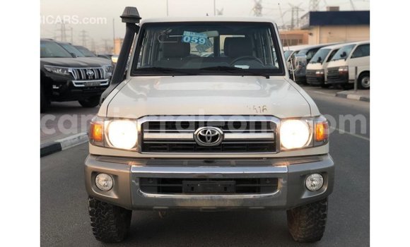 Buy Import Toyota Land Cruiser White Car in Import - Dubai in Kailahun Buy Import Toyota Land Cruiser White Car in Import - Dubai in Kailahun