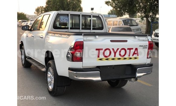 Acheter Import Voiture Toyota Hilux Blanc à Import - Dubai, Kailahun Acheter Import Voiture Toyota Hilux Blanc à Import - Dubai, Kailahun