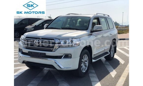 Buy Import Toyota Land Cruiser White Car in Import - Dubai in Kailahun