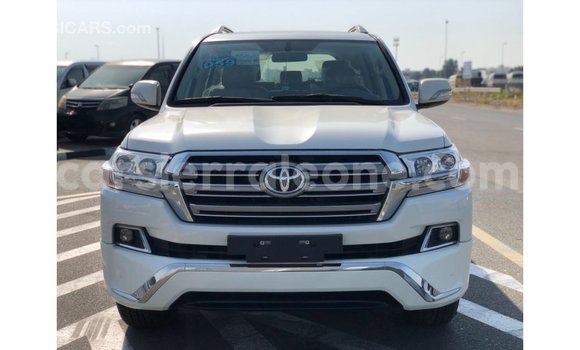 Buy Import Toyota Land Cruiser White Car in Import - Dubai in Kailahun Buy Import Toyota Land Cruiser White Car in Import - Dubai in Kailahun