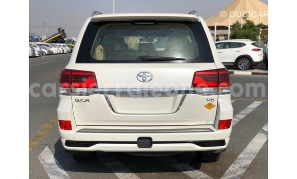 Buy Import Toyota Land Cruiser White Car in Import - Dubai in Kailahun Buy Import Toyota Land Cruiser White Car in Import - Dubai in Kailahun
