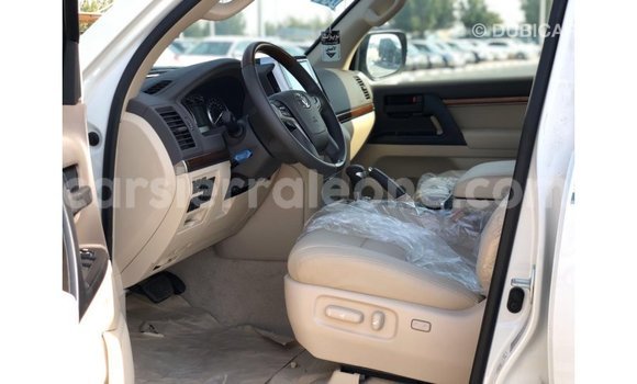 Buy Import Toyota Land Cruiser White Car in Import - Dubai in Kailahun Buy Import Toyota Land Cruiser White Car in Import - Dubai in Kailahun