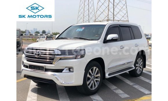 Acheter Import Voiture Toyota Land Cruiser Blanc à Import - Dubai, Kailahun Acheter Import Voiture Toyota Land Cruiser Blanc à Import - Dubai, Kailahun