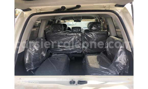 Buy Import Toyota Land Cruiser White Car in Import - Dubai in Kailahun Buy Import Toyota Land Cruiser White Car in Import - Dubai in Kailahun