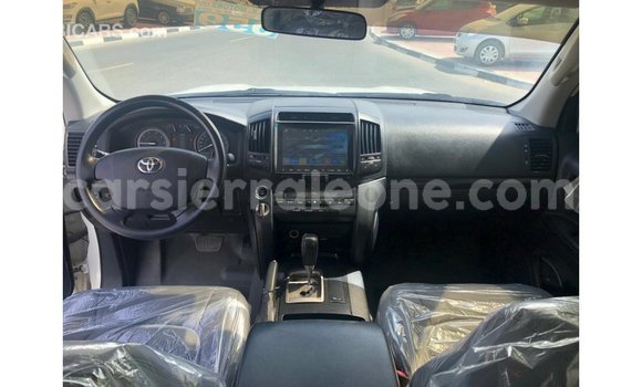 Buy Import Toyota Land Cruiser White Car in Import - Dubai in Kailahun Buy Import Toyota Land Cruiser White Car in Import - Dubai in Kailahun