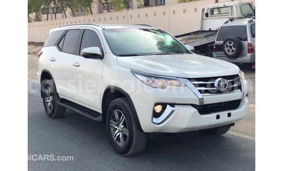 Buy Import Toyota Fortuner White Car in Import - Dubai in Kailahun Buy Import Toyota Fortuner White Car in Import - Dubai in Kailahun