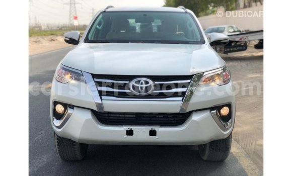 Buy Import Toyota Fortuner White Car in Import - Dubai in Kailahun Buy Import Toyota Fortuner White Car in Import - Dubai in Kailahun