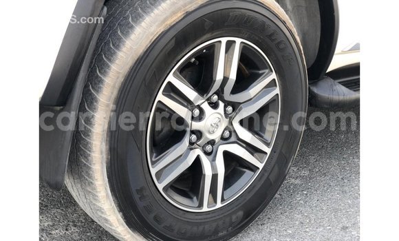 Buy Import Toyota Fortuner White Car in Import - Dubai in Kailahun Buy Import Toyota Fortuner White Car in Import - Dubai in Kailahun