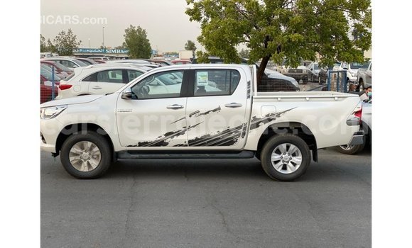 Buy Import Toyota Hilux White Car in Import - Dubai in Kailahun Buy Import Toyota Hilux White Car in Import - Dubai in Kailahun