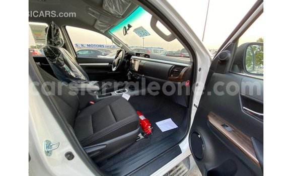 Buy Import Toyota Hilux White Car in Import - Dubai in Kailahun Buy Import Toyota Hilux White Car in Import - Dubai in Kailahun