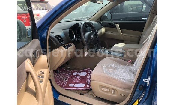 Buy Import Toyota Highlander Blue Car in Import - Dubai in Kailahun Buy Import Toyota Highlander Blue Car in Import - Dubai in Kailahun