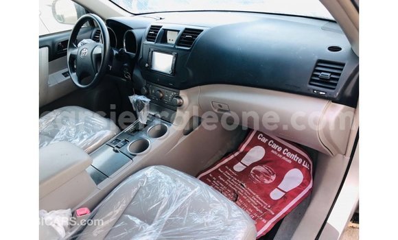 Buy Import Toyota Highlander Other Car in Import - Dubai in Kailahun Buy Import Toyota Highlander Other Car in Import - Dubai in Kailahun