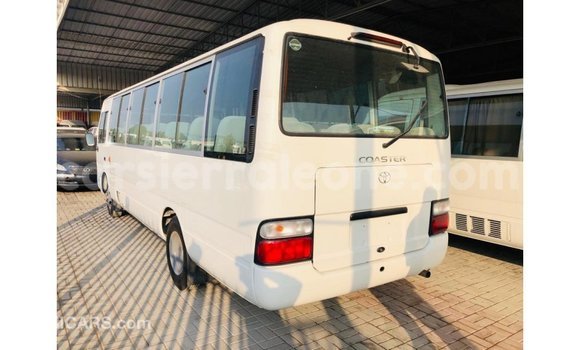 Acheter Import Voiture Toyota Coaster Blanc à Import - Dubai, Kailahun Acheter Import Voiture Toyota Coaster Blanc à Import - Dubai, Kailahun