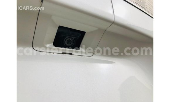Buy Import Toyota Prado White Car in Import - Dubai in Kailahun Buy Import Toyota Prado White Car in Import - Dubai in Kailahun