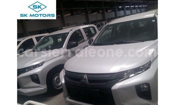 Buy Import Mitsubishi L200 White Car in Import - Dubai in Kailahun