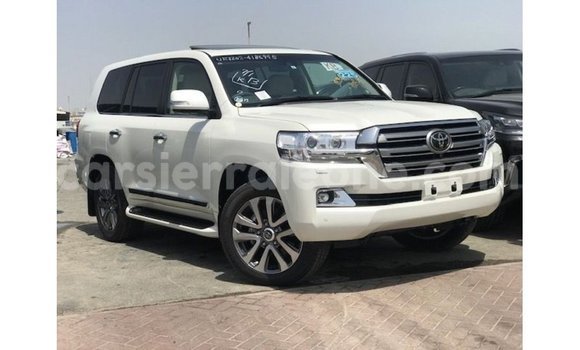Buy Import Toyota Land Cruiser White Car in Import - Dubai in Kailahun
