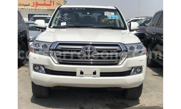 Buy Import Toyota Land Cruiser White Car in Import - Dubai in Kailahun Buy Import Toyota Land Cruiser White Car in Import - Dubai in Kailahun