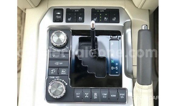 Buy Import Toyota Land Cruiser White Car in Import - Dubai in Kailahun Buy Import Toyota Land Cruiser White Car in Import - Dubai in Kailahun