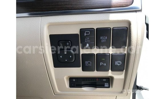 Buy Import Toyota Land Cruiser White Car in Import - Dubai in Kailahun Buy Import Toyota Land Cruiser White Car in Import - Dubai in Kailahun