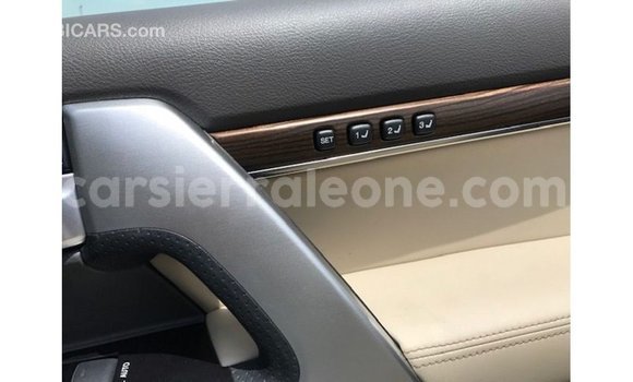 Buy Import Toyota Land Cruiser White Car in Import - Dubai in Kailahun Buy Import Toyota Land Cruiser White Car in Import - Dubai in Kailahun