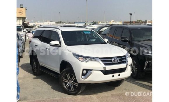 Buy Import Toyota Fortuner White Car in Import - Dubai in Kailahun Buy Import Toyota Fortuner White Car in Import - Dubai in Kailahun