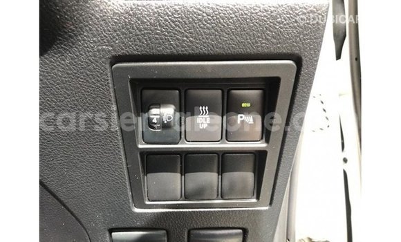 Buy Import Toyota Fortuner White Car in Import - Dubai in Kailahun Buy Import Toyota Fortuner White Car in Import - Dubai in Kailahun