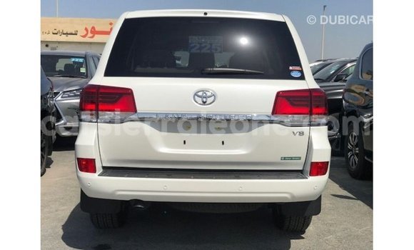 Buy Import Toyota Land Cruiser White Car in Import - Dubai in Kailahun Buy Import Toyota Land Cruiser White Car in Import - Dubai in Kailahun