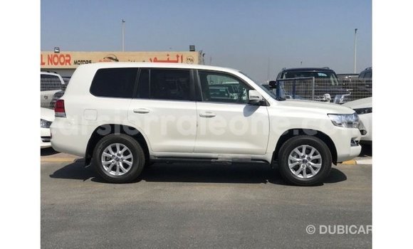 Buy Import Toyota Land Cruiser White Car in Import - Dubai in Kailahun Buy Import Toyota Land Cruiser White Car in Import - Dubai in Kailahun