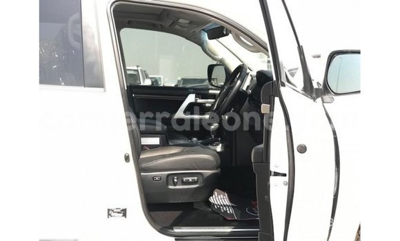 Buy Import Toyota Land Cruiser White Car in Import - Dubai in Kailahun Buy Import Toyota Land Cruiser White Car in Import - Dubai in Kailahun