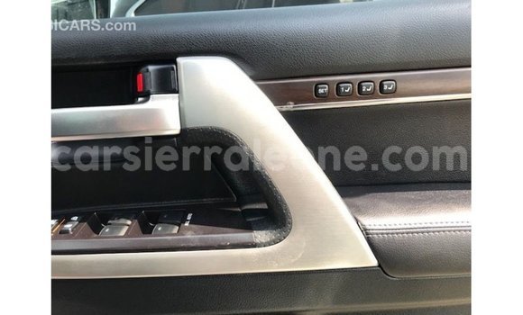 Buy Import Toyota Land Cruiser White Car in Import - Dubai in Kailahun Buy Import Toyota Land Cruiser White Car in Import - Dubai in Kailahun