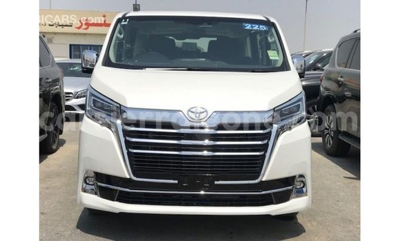 Buy Import Toyota Granvia White Car in Import - Dubai in Kailahun Buy Import Toyota Granvia White Car in Import - Dubai in Kailahun