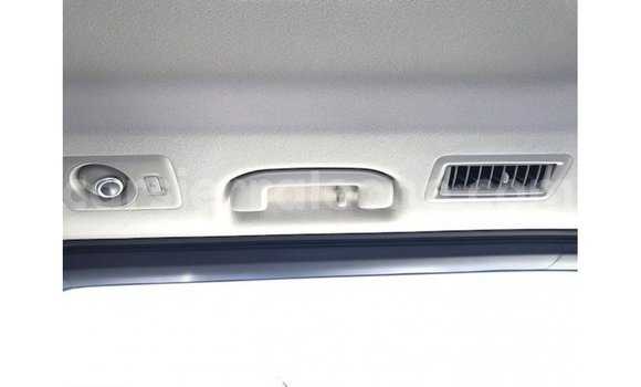 Buy Import Toyota Granvia White Car in Import - Dubai in Kailahun Buy Import Toyota Granvia White Car in Import - Dubai in Kailahun