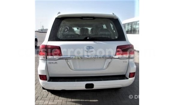 Buy Import Toyota Land Cruiser White Car in Import - Dubai in Kailahun Buy Import Toyota Land Cruiser White Car in Import - Dubai in Kailahun