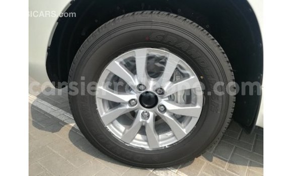 Buy Import Toyota Land Cruiser White Car in Import - Dubai in Kailahun Buy Import Toyota Land Cruiser White Car in Import - Dubai in Kailahun