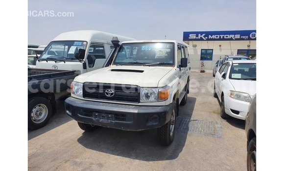 Buy Import Toyota Land Cruiser White Car in Import - Dubai in Kailahun Buy Import Toyota Land Cruiser White Car in Import - Dubai in Kailahun