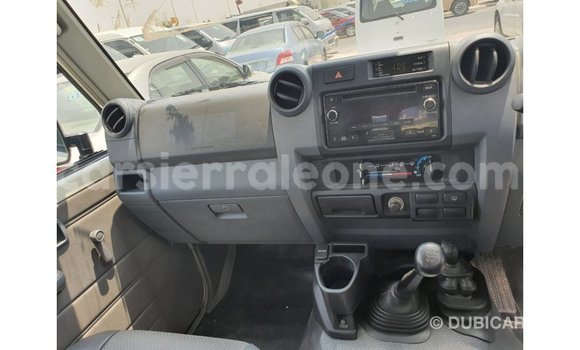 Buy Import Toyota Land Cruiser White Car in Import - Dubai in Kailahun Buy Import Toyota Land Cruiser White Car in Import - Dubai in Kailahun