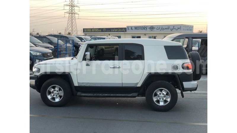 Big with watermark toyota fj cruiser kailahun import dubai 6873